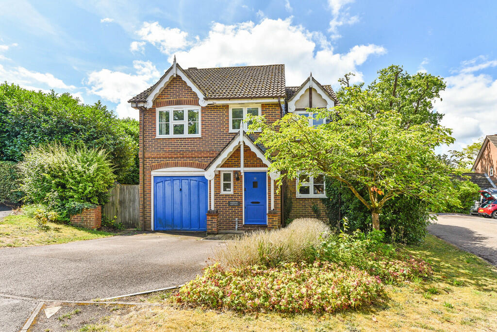 4 bedroom detached house for sale in Todmore, Greatham, Liss, Hampshire