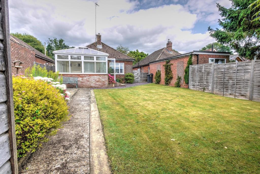 2 bedroom detached bungalow for sale in Stanton Road, Petersfield, GU32