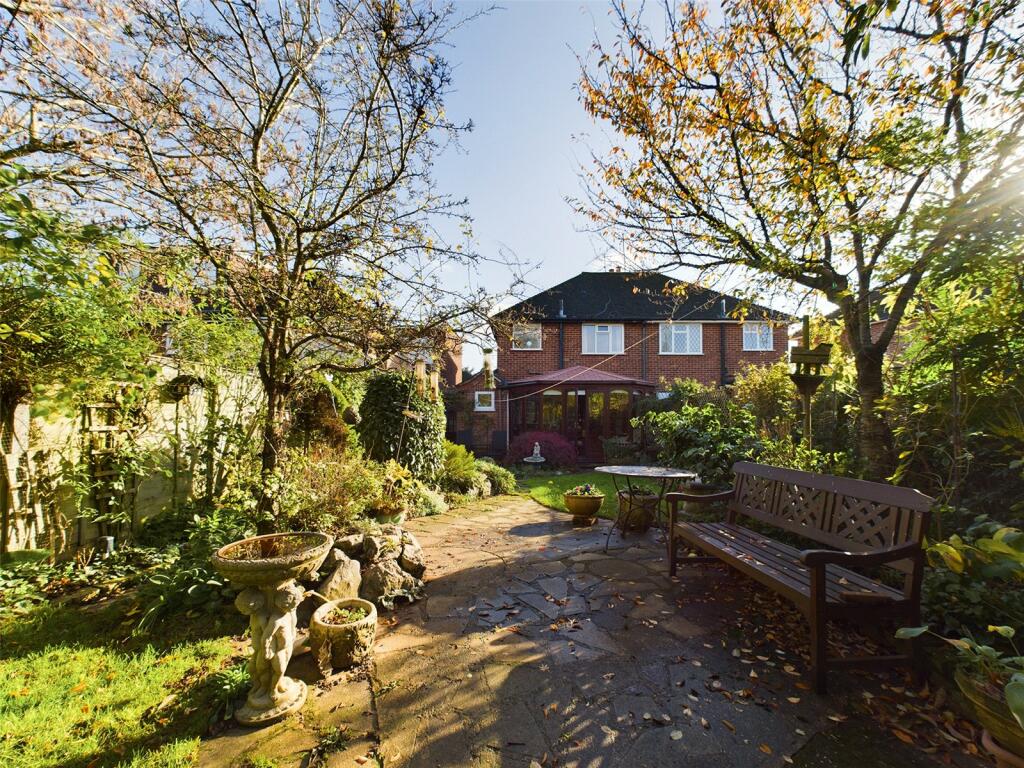 2 bedroom semidetached house for sale in Wyndham Crescent, Woodley