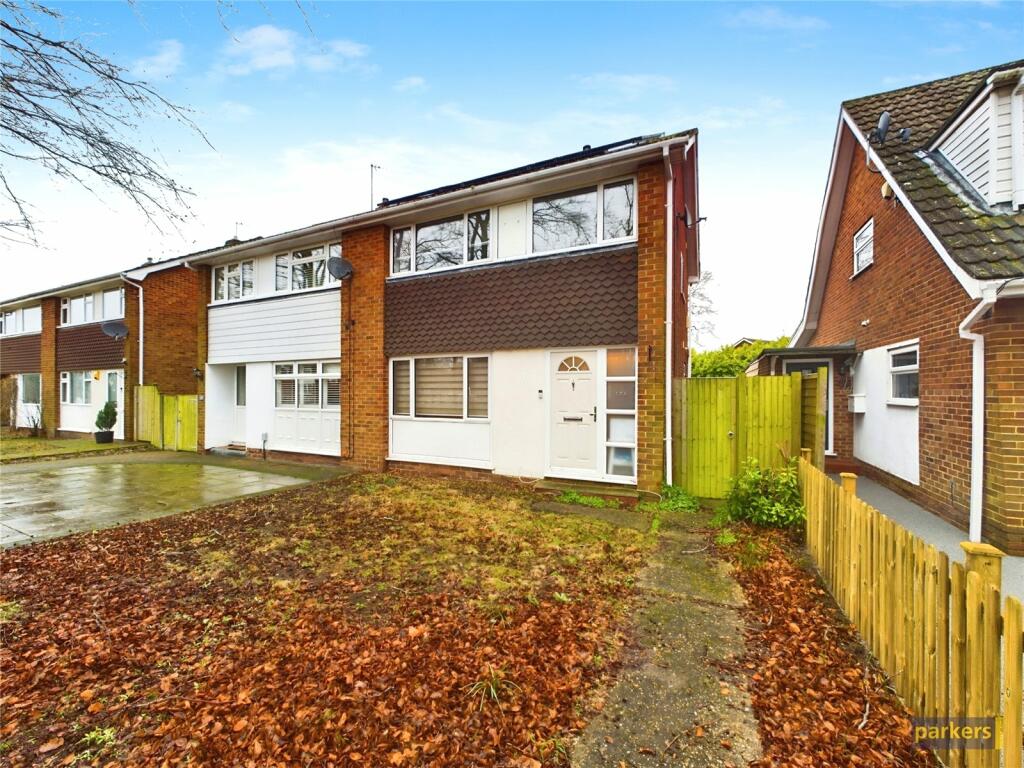 3 bedroom semi-detached house for sale in Fairwater Drive, Woodley, Reading, Berkshire, RG5