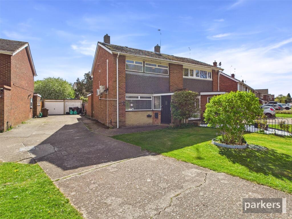 Main image of property: Vauxhall Drive, Woodley, Reading, Berkshire, RG5