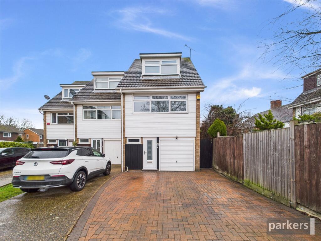 Main image of property: Headley Close, Woodley, Reading, Berkshire, RG5
