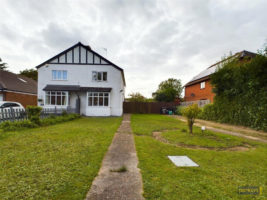3 bedroom semi-detached house for sale in Denmark Avenue, Woodley, Reading, Berkshire, RG5