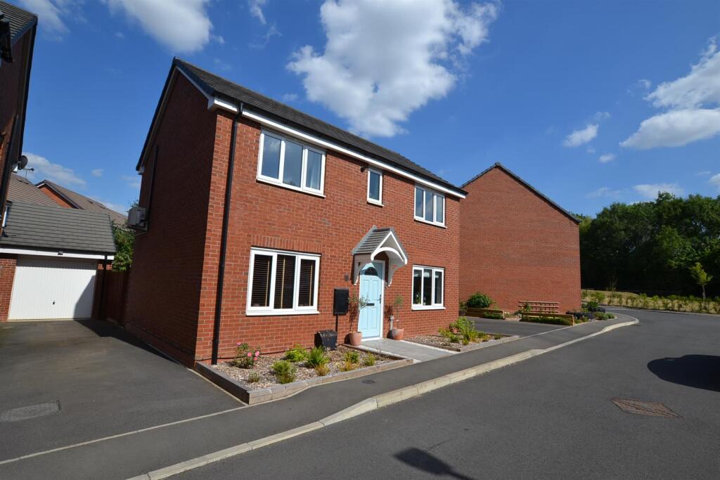 Main image of property: Lapwing Close, Shepshed, Leicestershire
