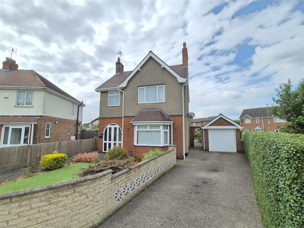 3 bedroom detached house for sale in Brooks Lane, Whitwick