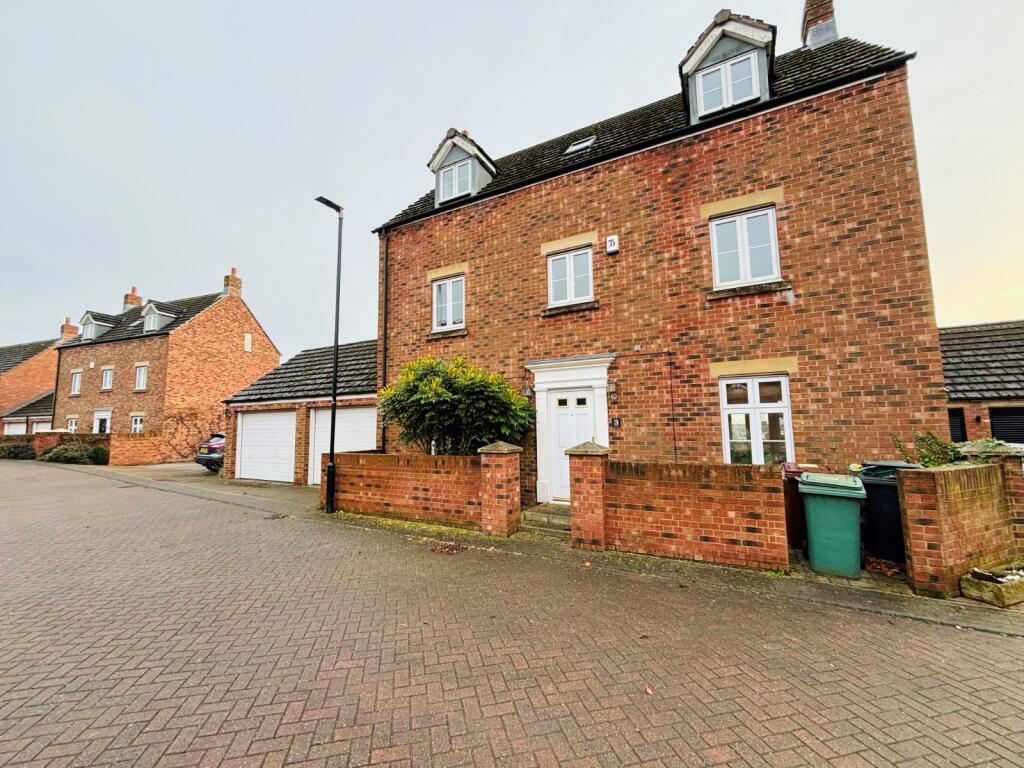Main image of property: Scholes Lodge Lane, Scholes, Leeds, West Yorkshire, LS15