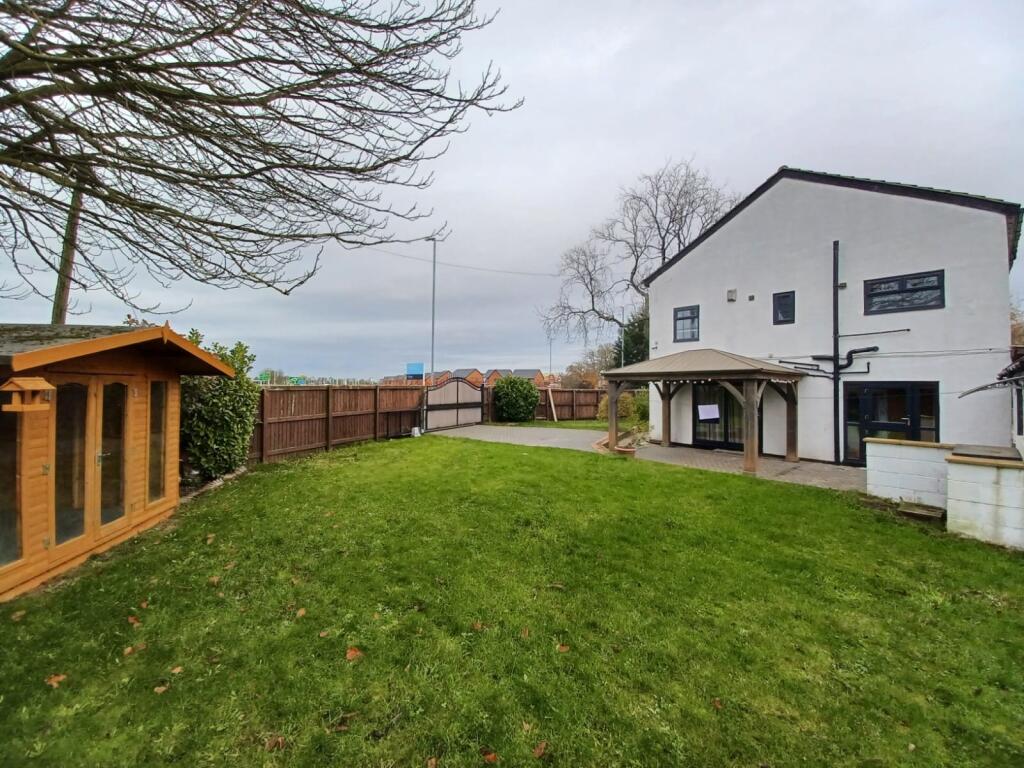 Main image of property: Wetherby Road, Leeds, West Yorkshire, LS17