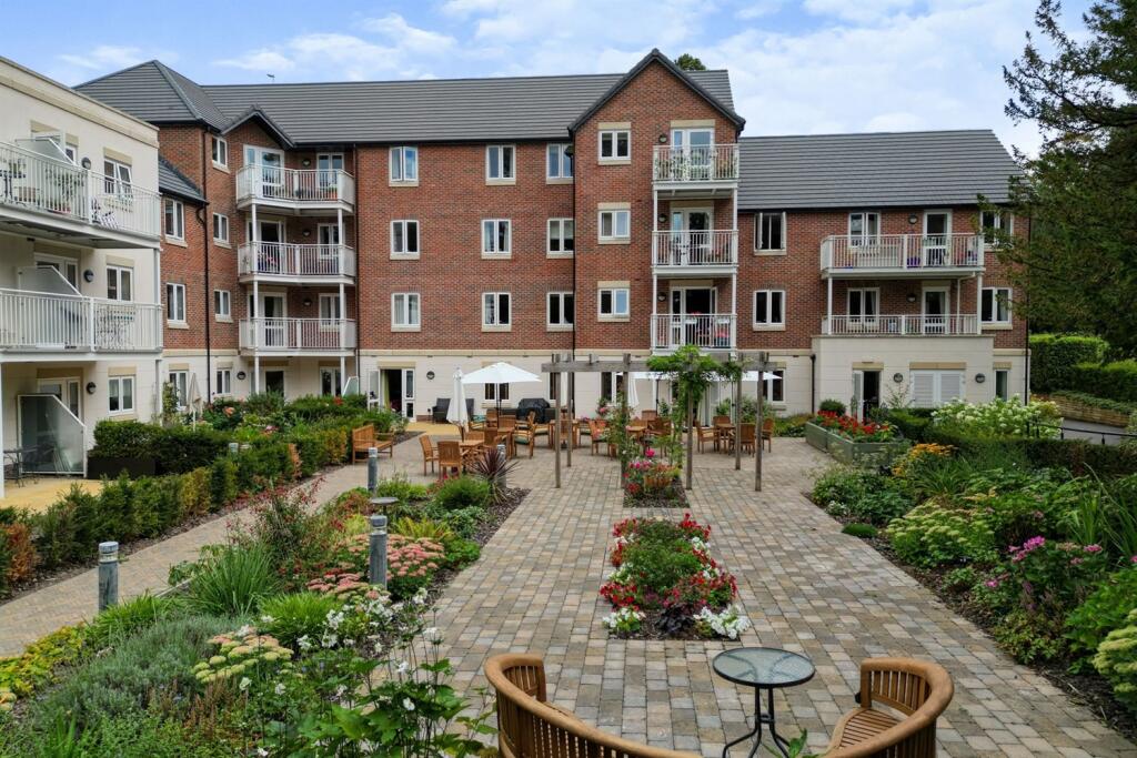 Main image of property: Shackleton Place, SN10