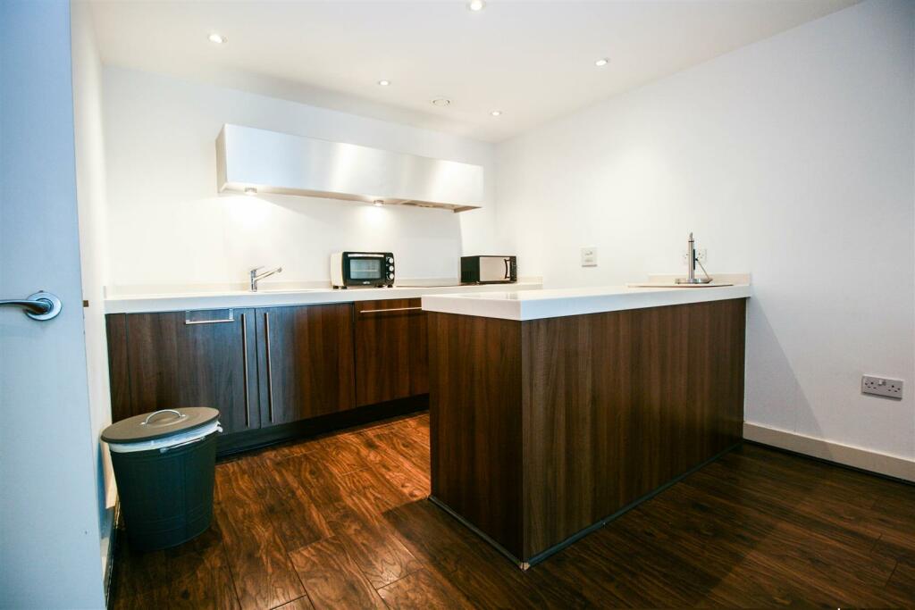 Additional property image - Orion, 90 Navigation Street