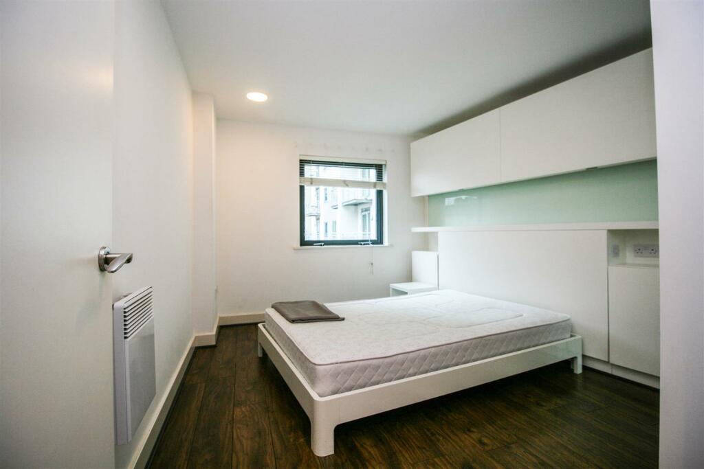 Additional property image - Orion, 90 Navigation Street