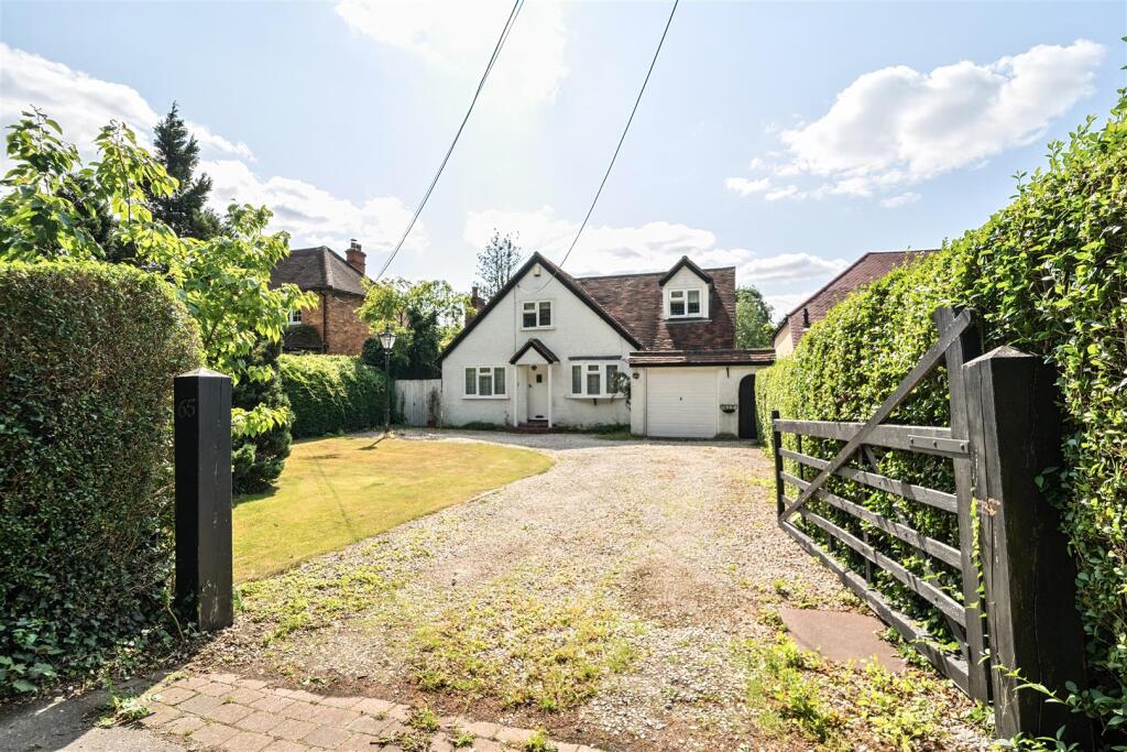 Main image of property: New Road, Ruscombe, Reading, Berkshire, RG10
