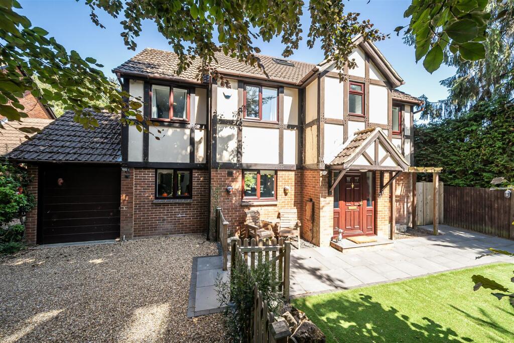 Main image of property: St. Michaels Court, Ruscombe, Reading, Berkshire, RG10