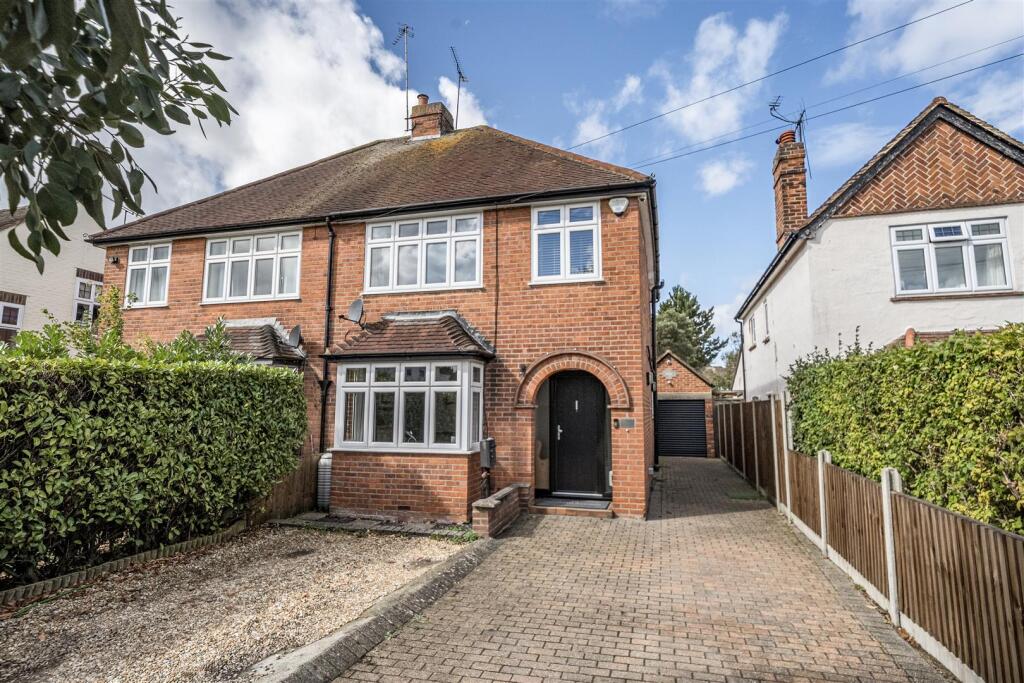 Main image of property: Western Avenue, Woodley, Reading, Berkshire, RG5