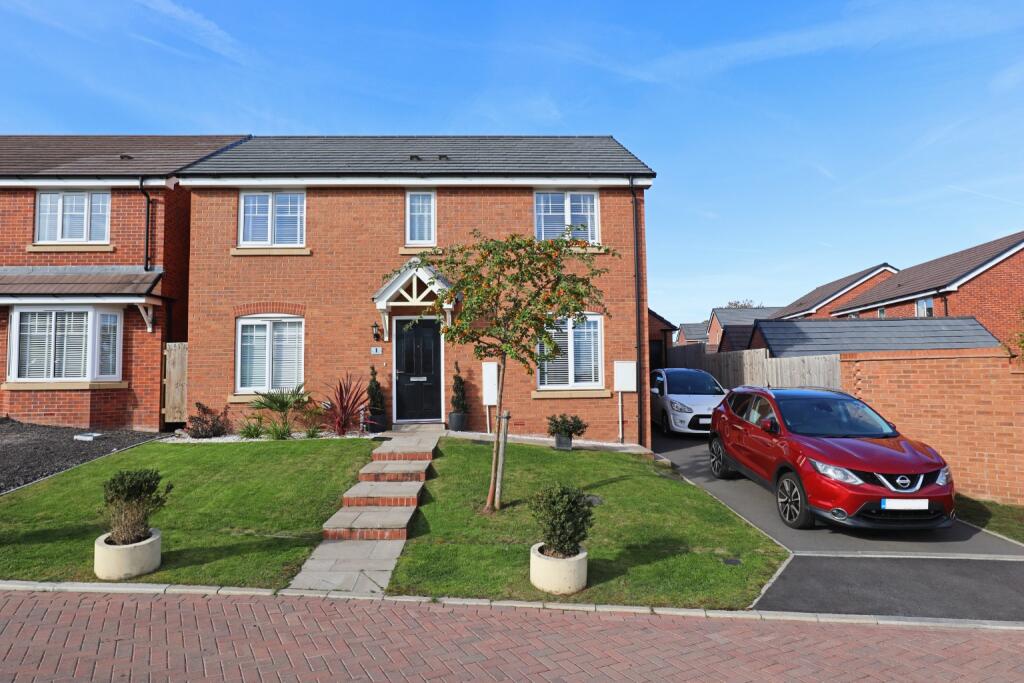 4 bedroom detached house for sale in Middlefield Lane, Galley Common