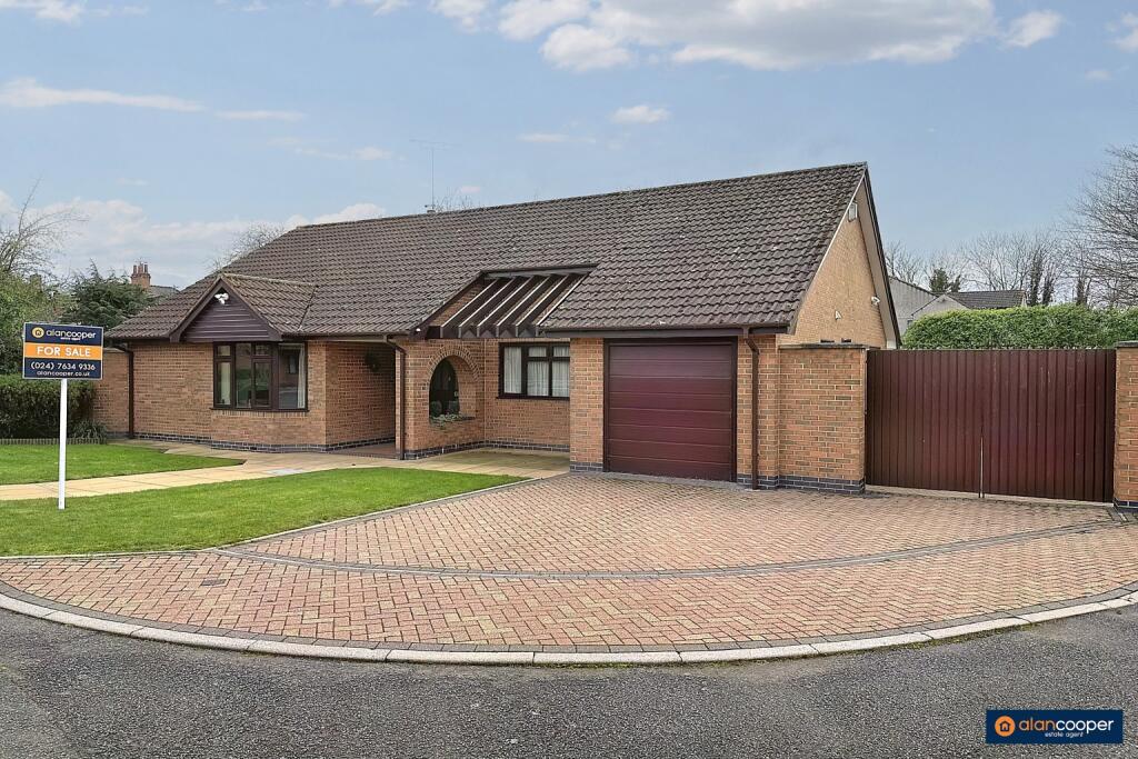 2 bedroom detached bungalow for sale in Saints Way, Nuneaton, CV10 0UU