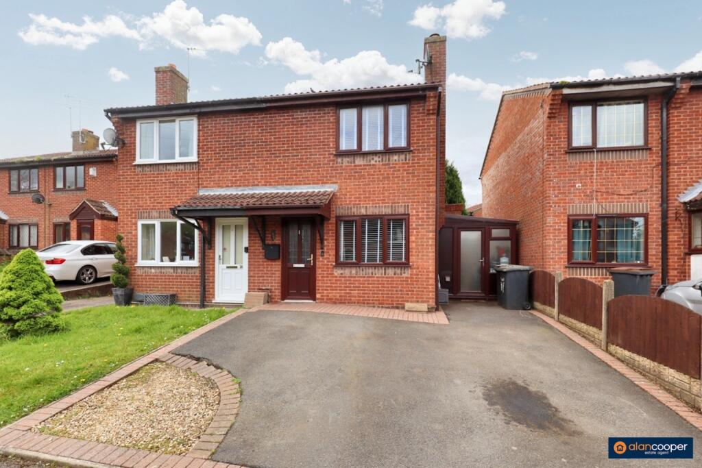 2 bedroom semidetached house for sale in Orford Rise, Galley Common