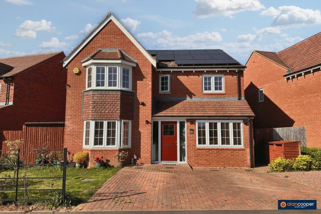 4 bedroom detached house for sale in Greendale Road, Royal Park