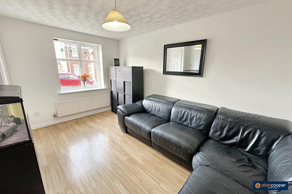 Additional property image - Penshurst Way, Maple Park, Nuneaton, CV11 4XN