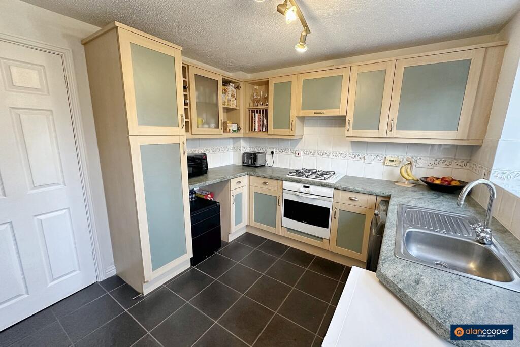 Additional property image - Penshurst Way, Maple Park, Nuneaton, CV11 4XN