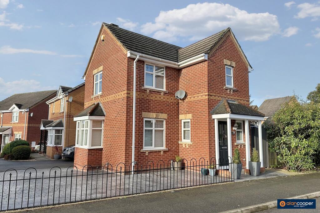 Main image of property: Penshurst Way, Maple Park, Nuneaton, CV11 4XN