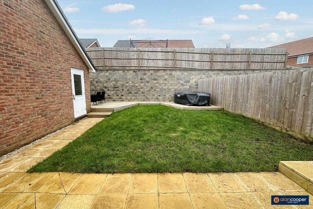 Additional property image - Polar Avenue, Galley Common, Nuneaton, CV10 9SX