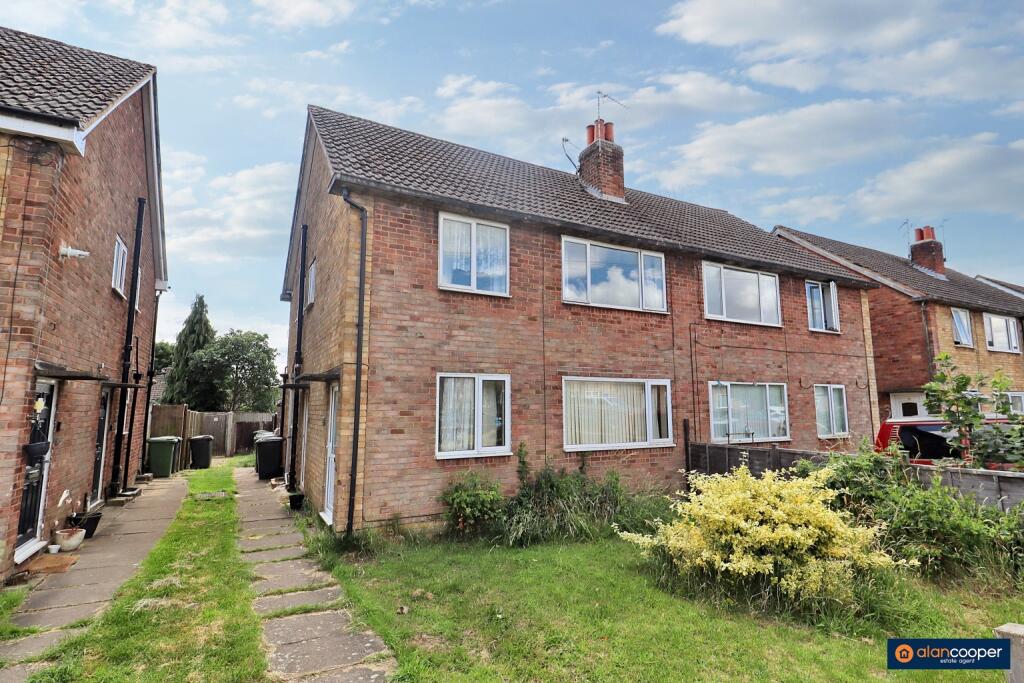 2 bedroom maisonette