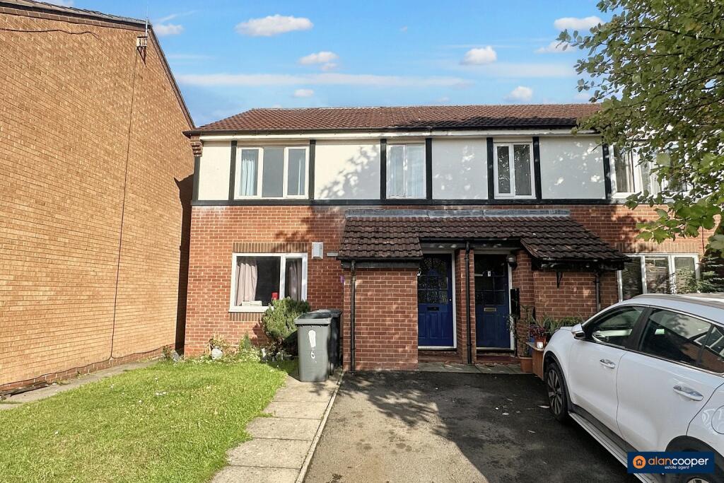 Main image of property: Berkeley Close, Weavers Green, Nuneaton, CV11 5XH