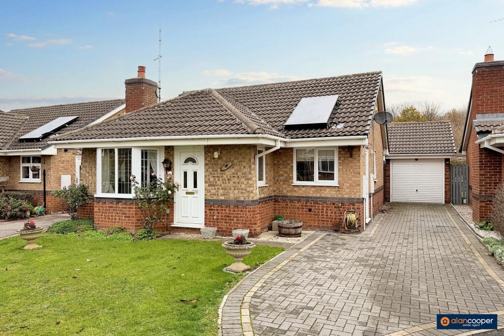 Main image of property: St. Ives Way, Horeston Grange, Nuneaton, CV11 6FR
