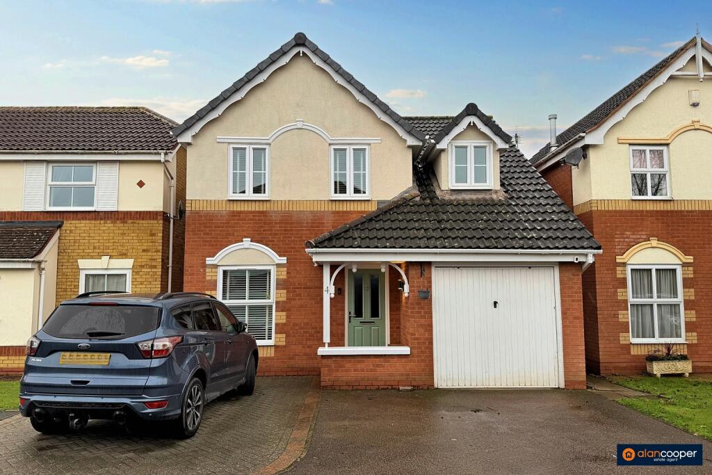 Main image of property: Chilworth Close, Maple Park, Nuneaton, CV11 4XE