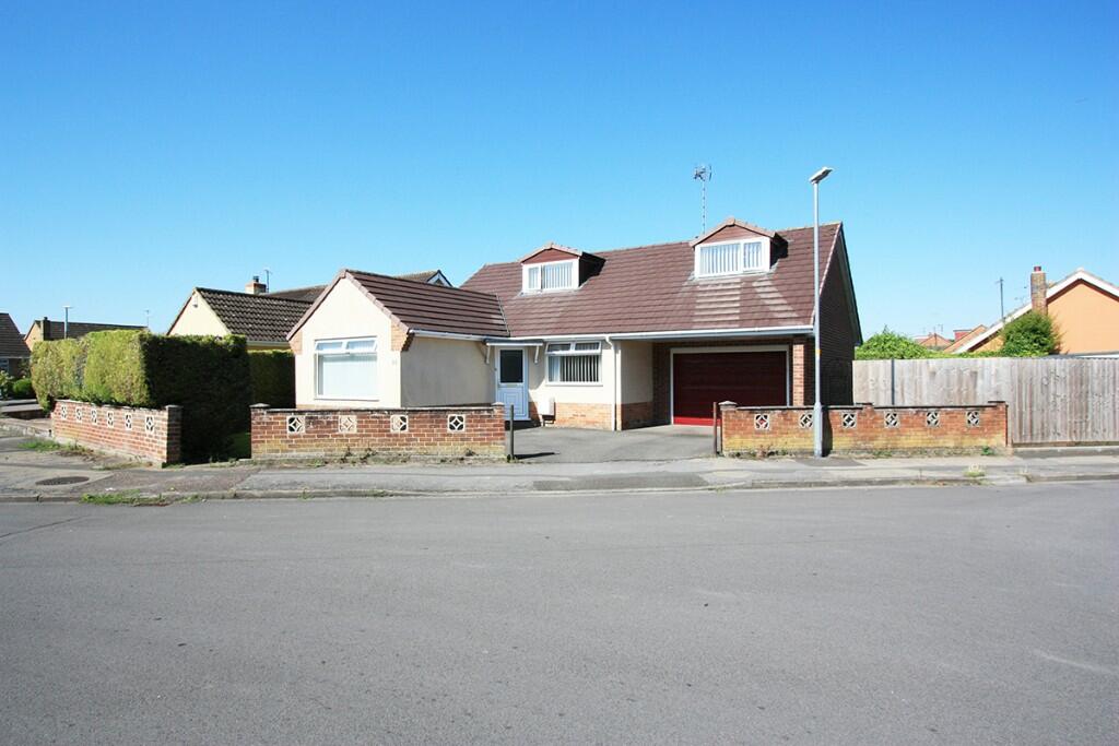 Main image of property: Queensfield, Swindon, SN2 7SY