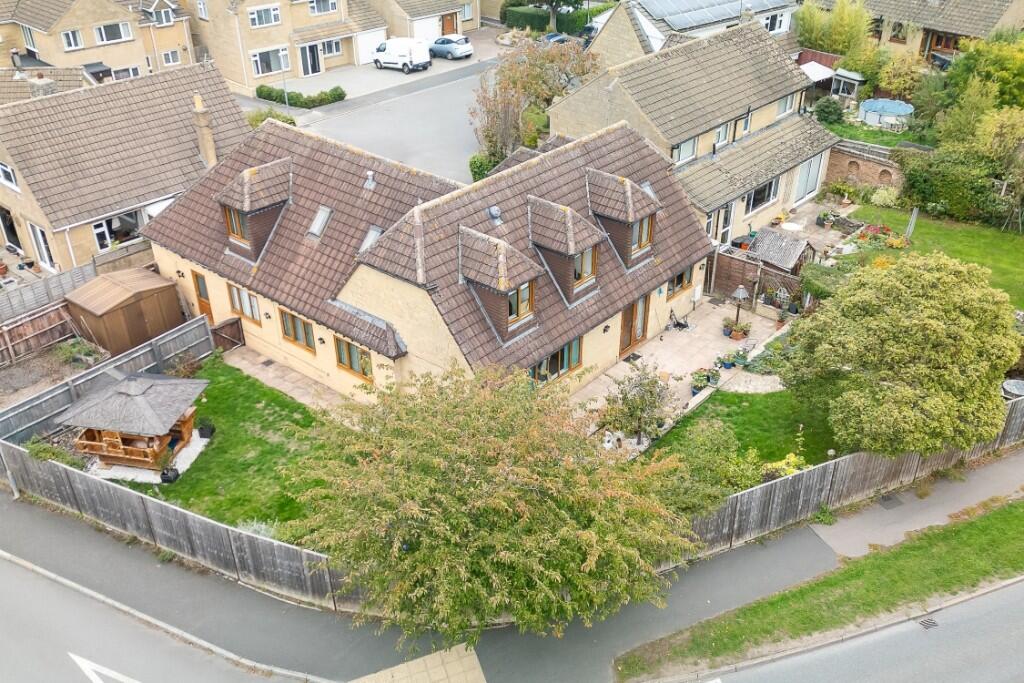 Main image of property: Pentylands Close, Highworth, SN6 7JY