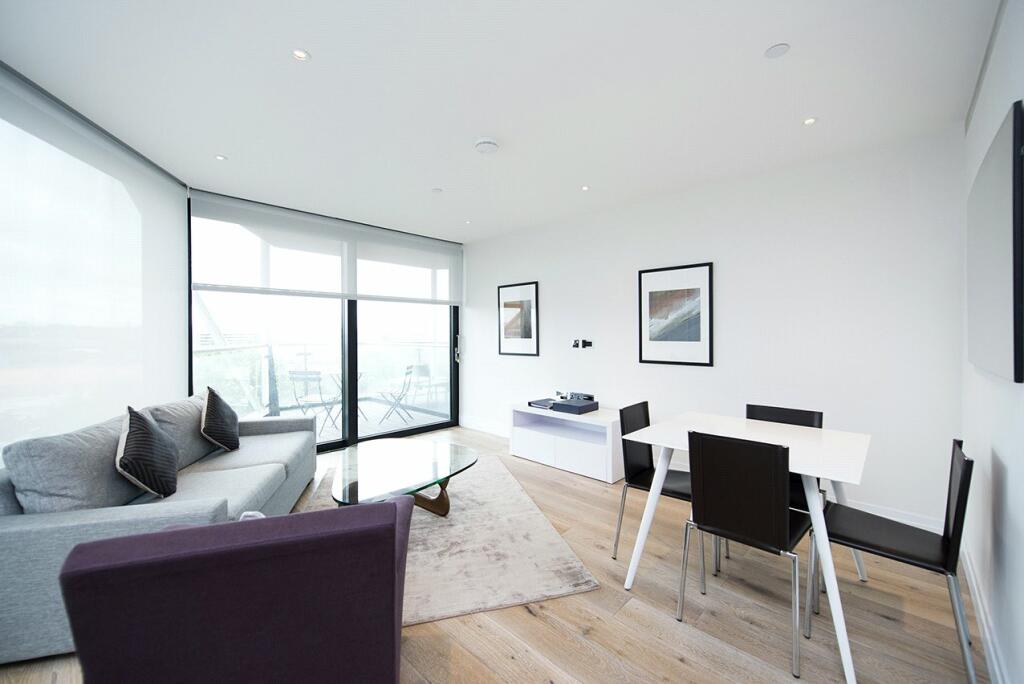 1 bedroom apartment for sale in Two Riverlight Quay, Nine Elms Lane, SW11