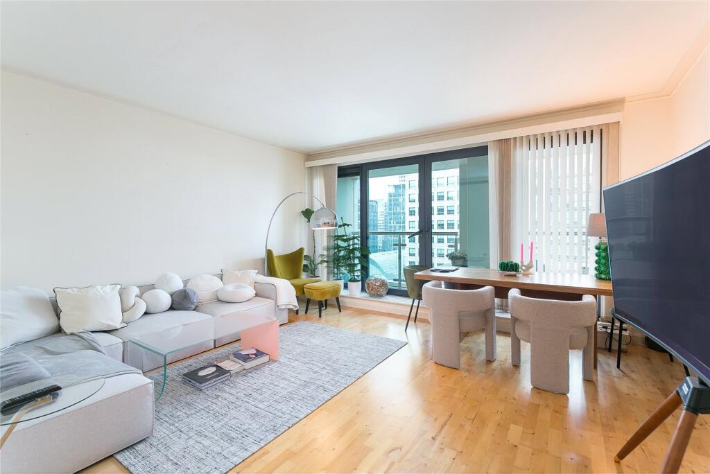 Main image of property: Discovery Dock Apartments East, 3 South Quay Square, Canary Wharf, E14
