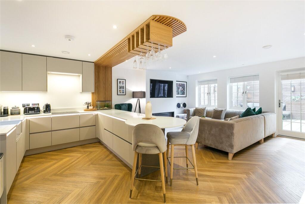 Main image of property: Upper Richmond Road, Barnes, SW15