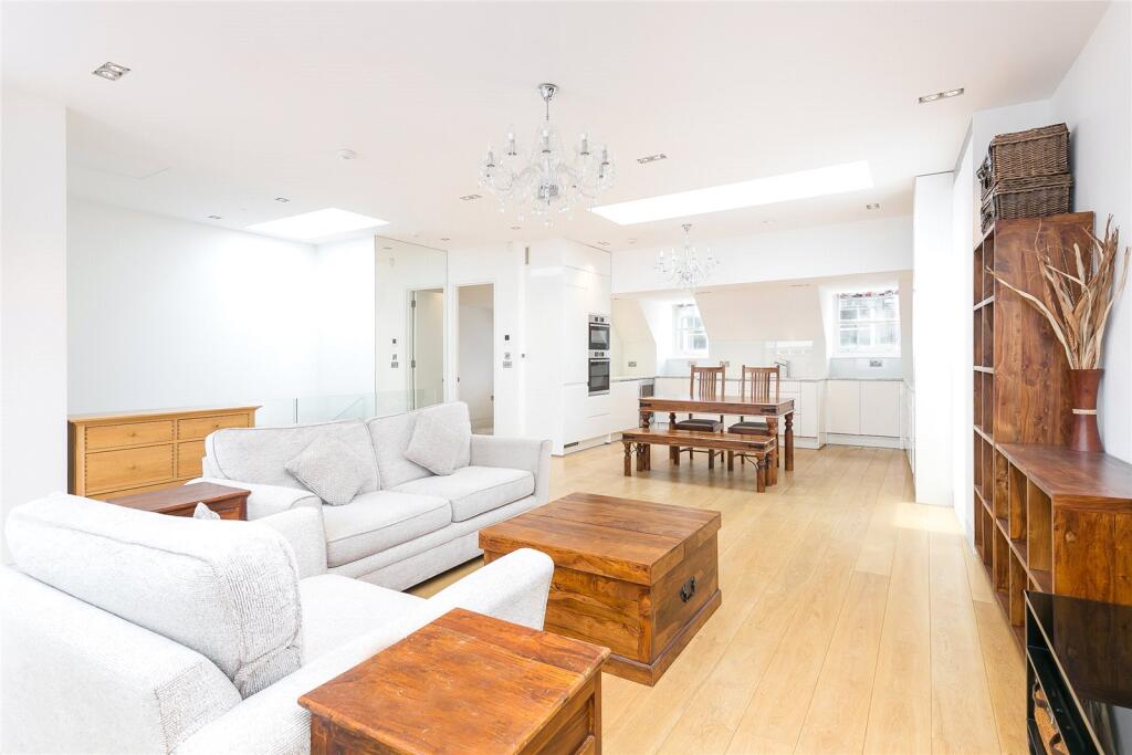 Main image of property: Warwick Court, High Holborn, WC1R
