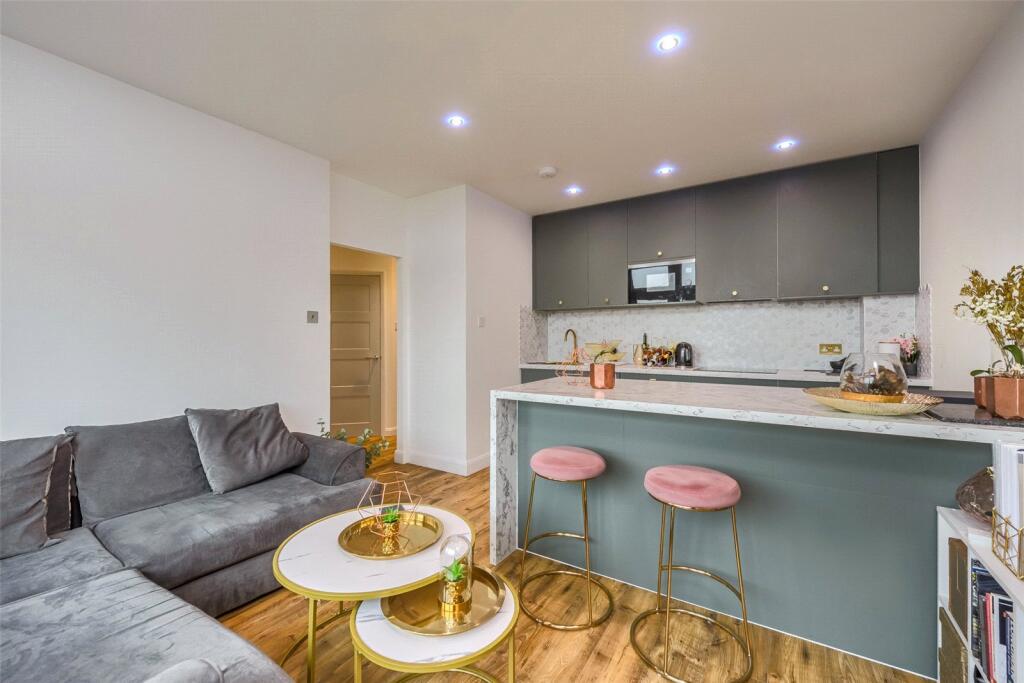 Main image of property: East Block, Metro Central Heights, Elephant Castle, SE1