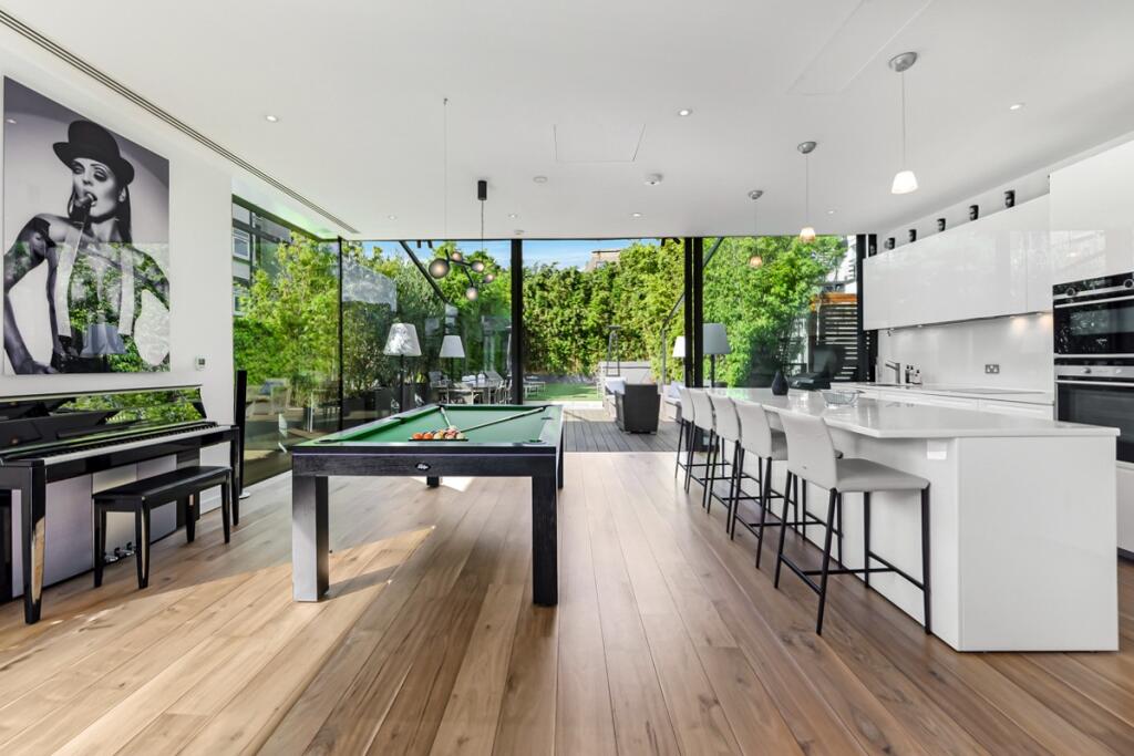 Main image of property: Penthouse, The Salt House, Peter Street