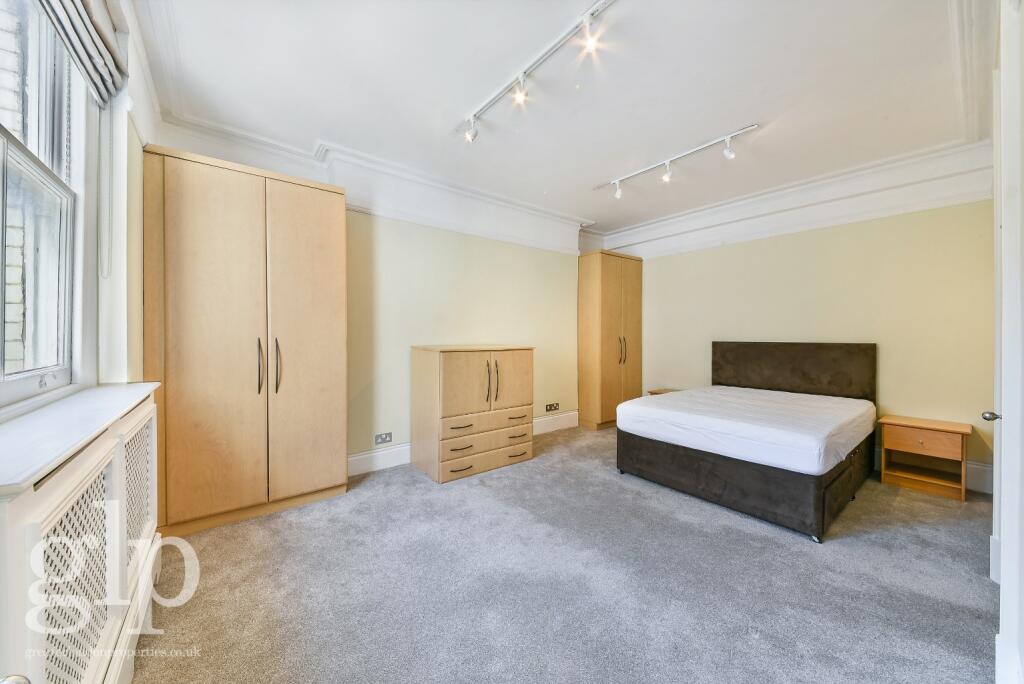 Main image of property: Martin's Lane, London, Greater London, WC2N