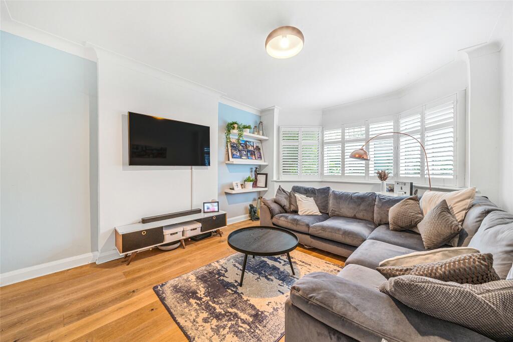 2 bedroom for sale in Woodleigh Gardens, London, SW16