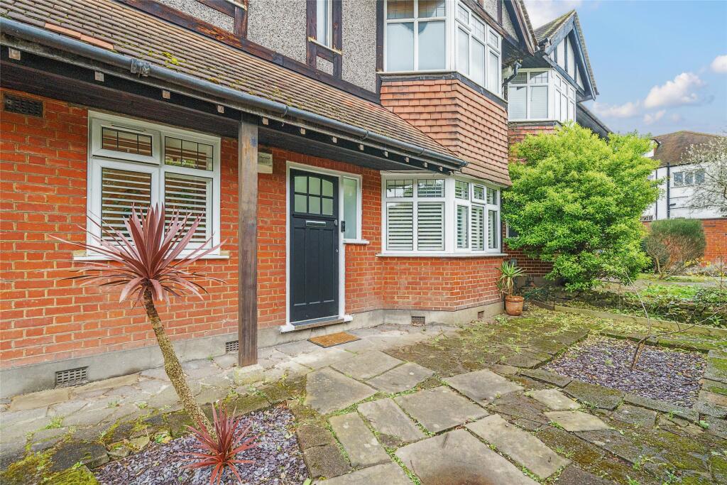 2 bedroom for sale in Woodleigh Gardens, London, SW16