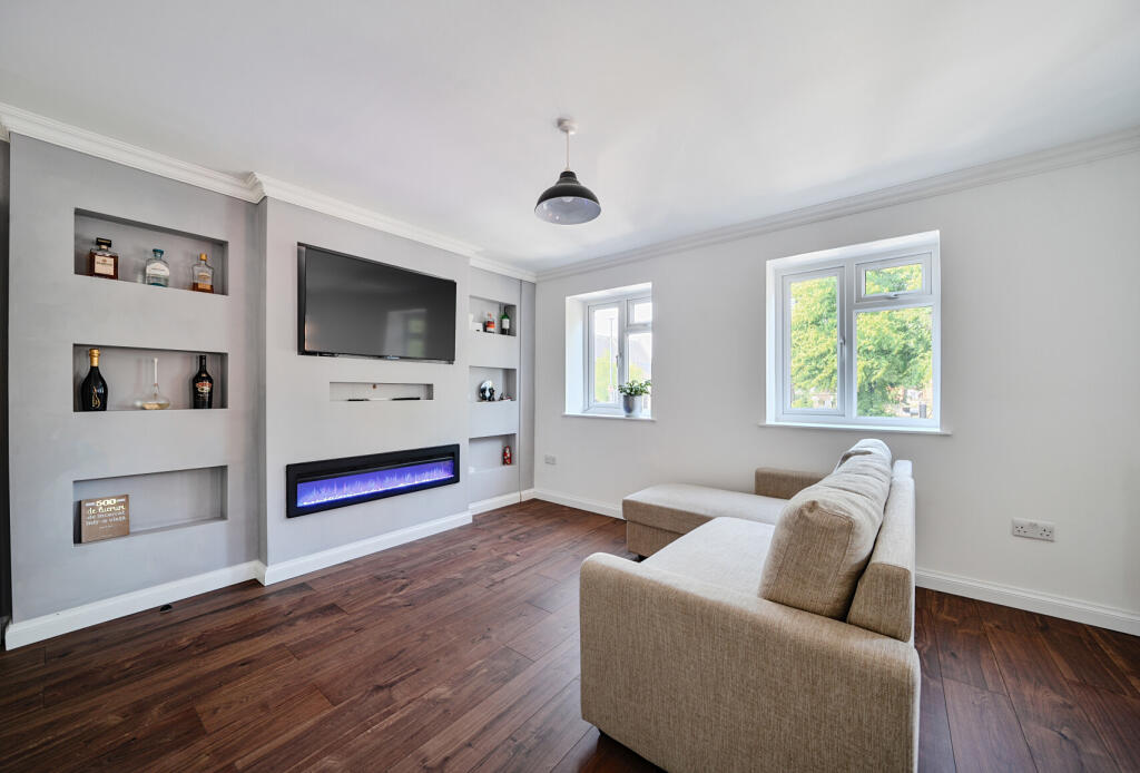 Main image of property: Streatham High Road, London, SW16