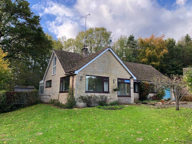 5 bedroom detached bungalow for sale in Hardington Moor, Yeovil Rural
