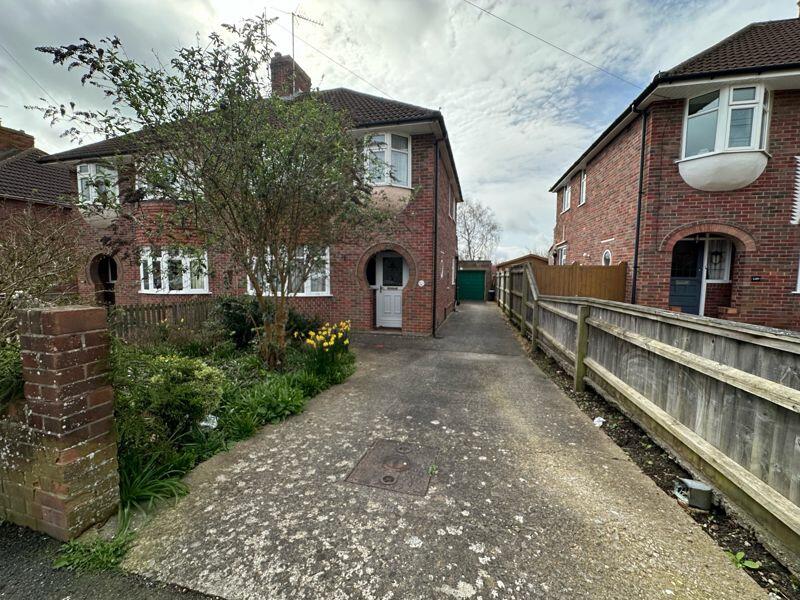 3 bedroom semidetached house for sale in Preston Grove, Yeovil