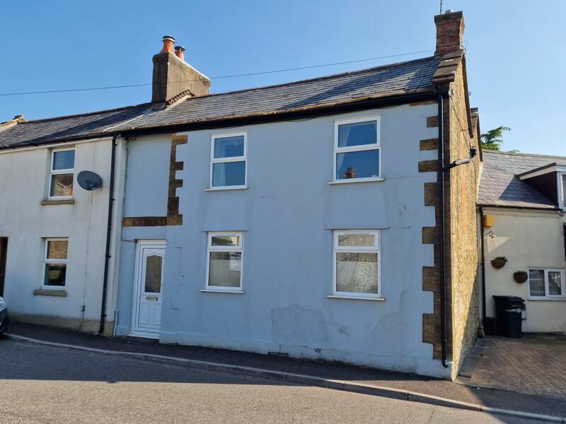 3 bedroom terraced house for sale in Middle Street, Misterton