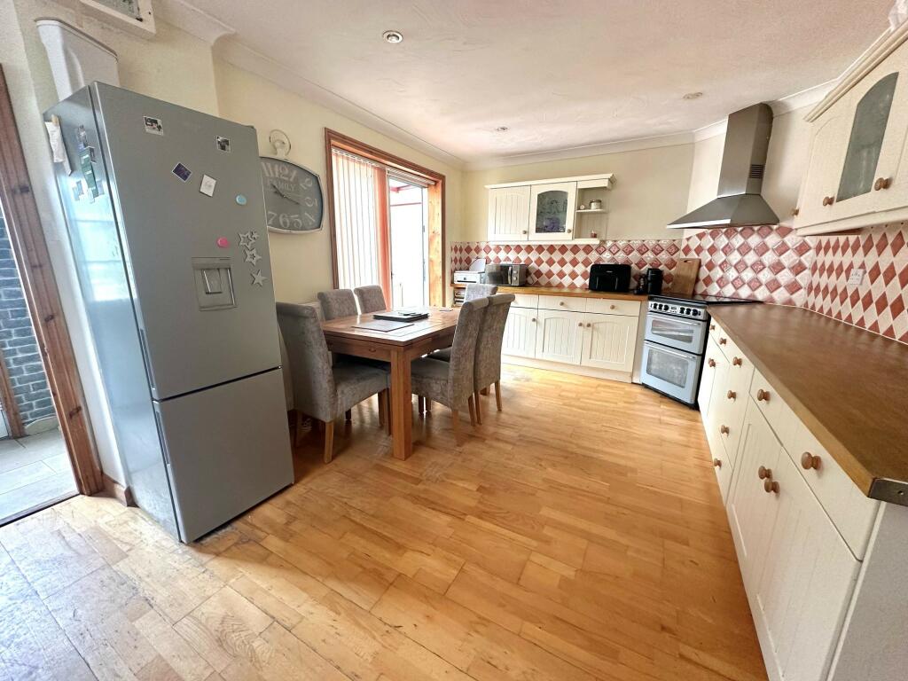Additional property image - Chelston Avenue, Yeovil, Somerset