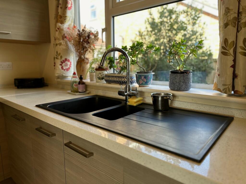 Additional property image - Arnewood Gardens, Yeovil, Somerset