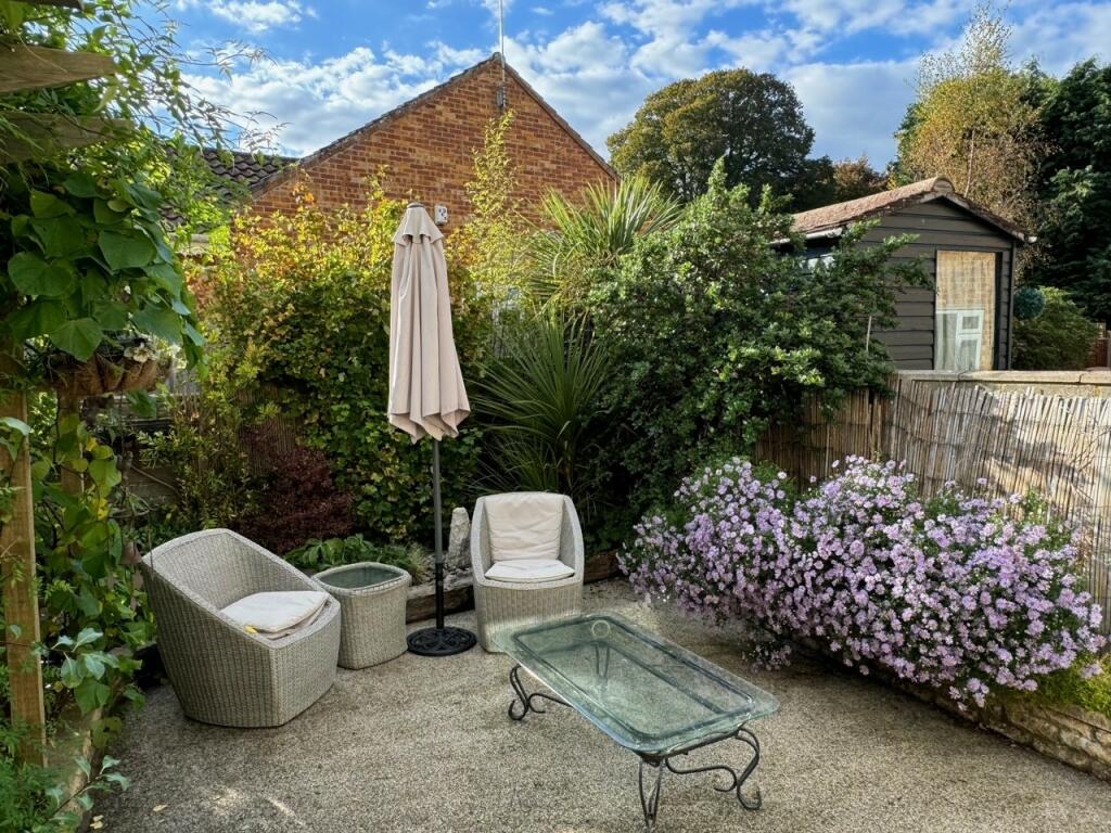 Additional property image - Arnewood Gardens, Yeovil, Somerset