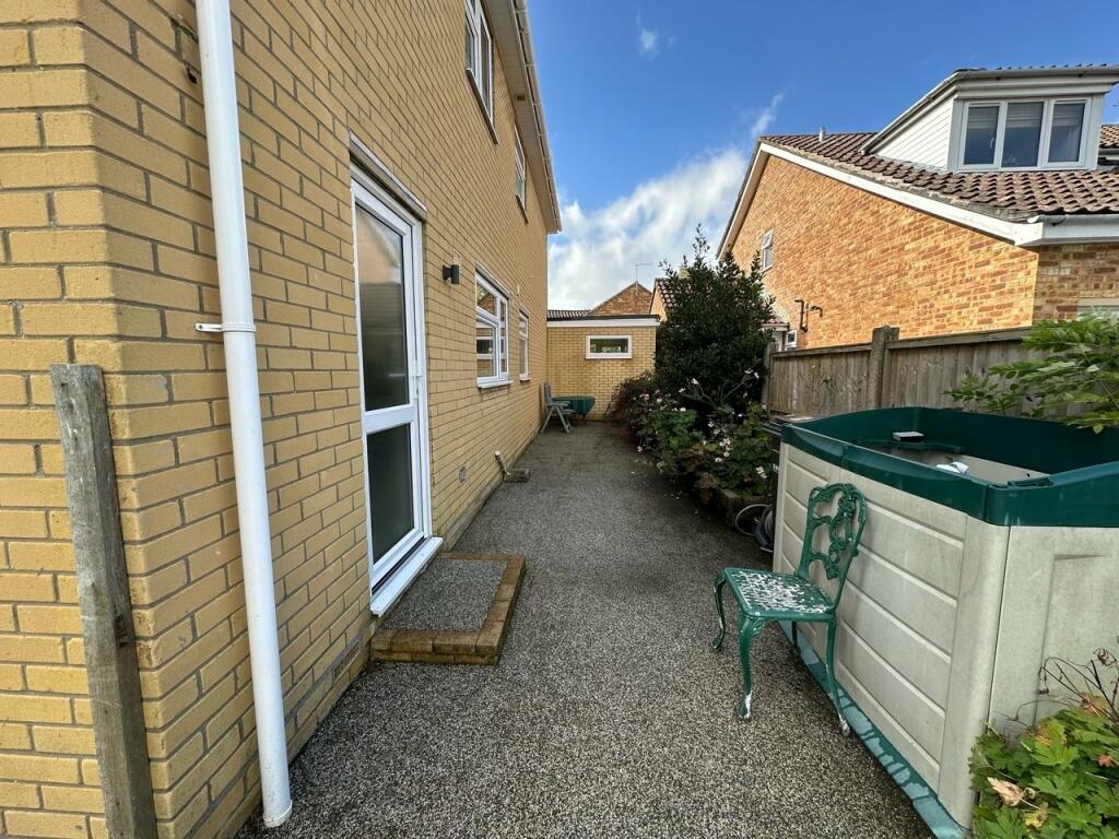 Additional property image - Arnewood Gardens, Yeovil, Somerset
