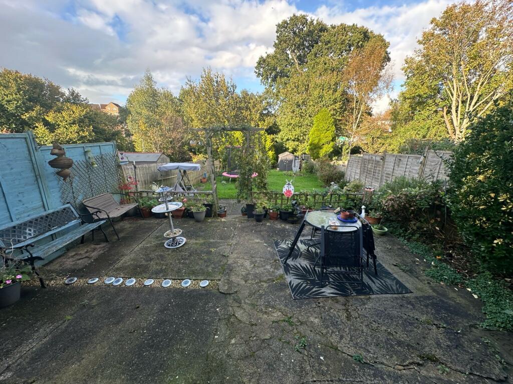 Additional property image - Rosebery Avenue, Yeovil, Somerset