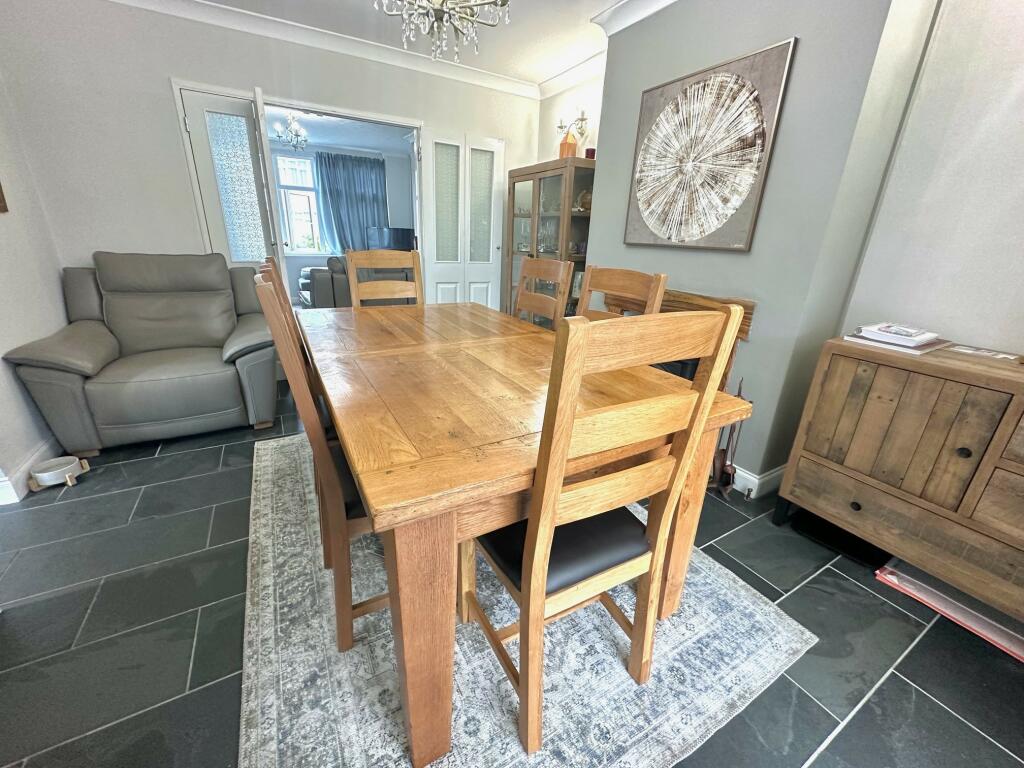 Additional property image - Chilton Grove, Yeovil, Somerset